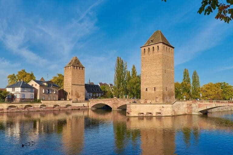 Découvrez de magnifiques endroits tels que les forts de 67 Strasbourg situé non loin de nos chambres d'hôtes près de Sélestat